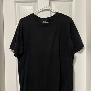 Uniqlo Men's Black T-Shirt L